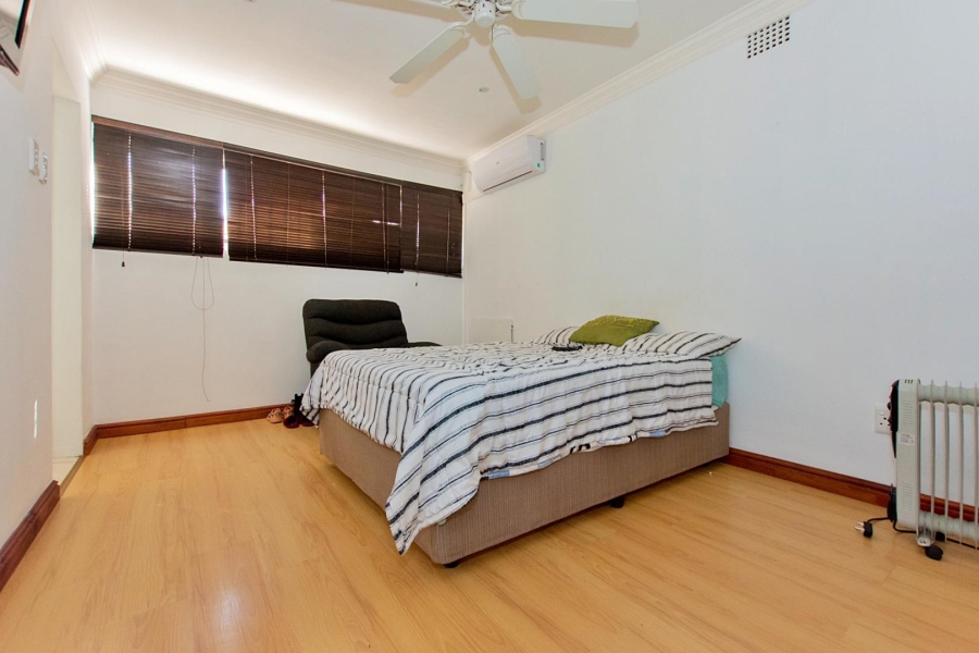 7 Bedroom Property for Sale in Middedorp Western Cape